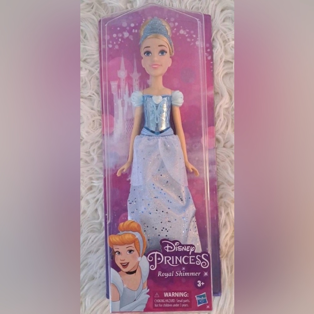 DISNEY - CINDERELLA PRINCESS DOLL- BNIB